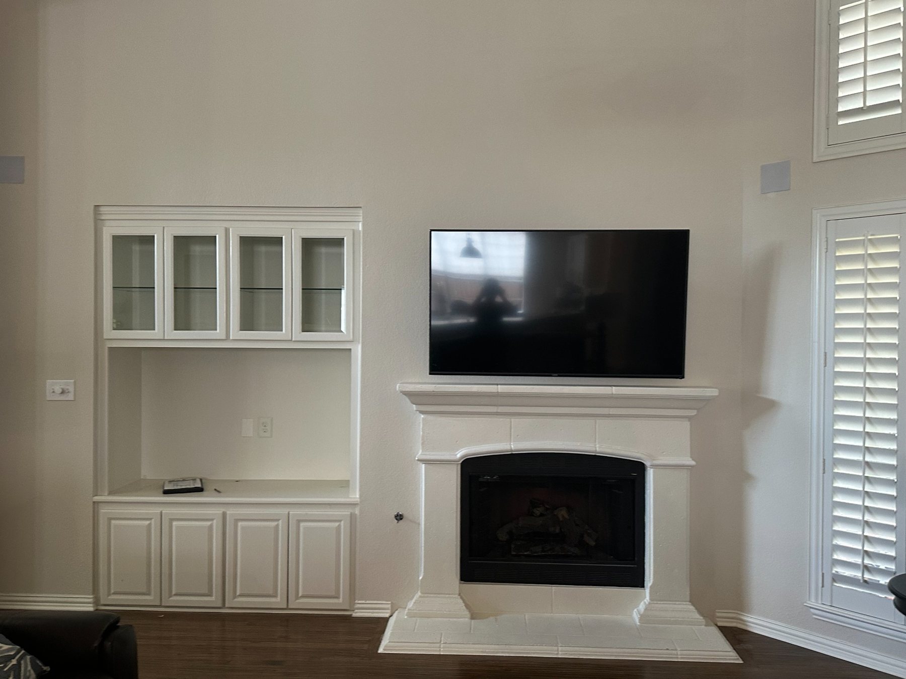 Living room built-in before remodel