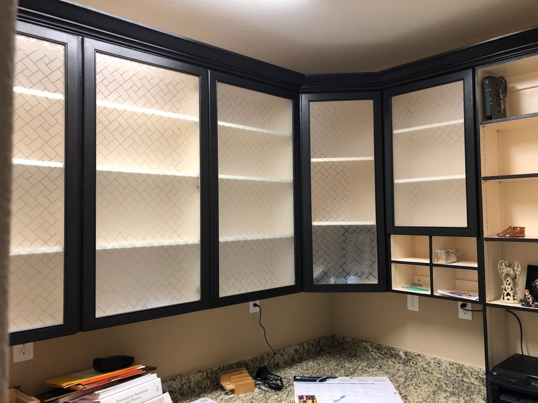 Finished office nook cabinetry